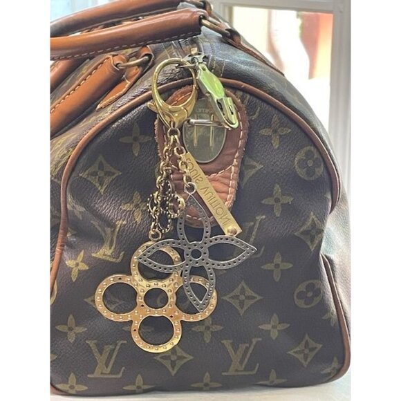 Louis Vuitton Bijoux Sac Tapage Key & Bag Charm — Parisian Luxury in Motion - Picture 5 of 7